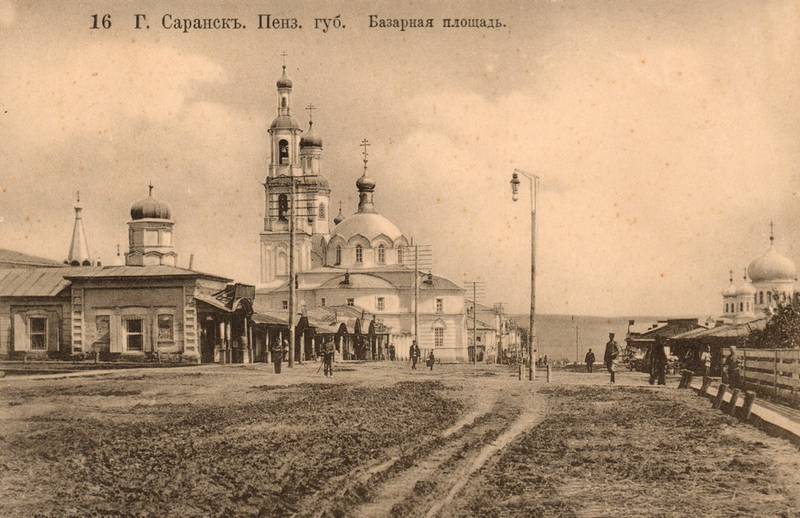 Почтовая фотокарточка нач. ХХ в. с видом Петропавловского монастыря на Базарной площади., архивная фотография. Петропавловский мужской монастырь. Церковь Владимирской иконы Божией Матери, Саранск (Саранск, город, Республика Мордовия)