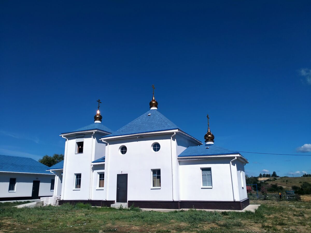 Церковь Казанской иконы Божией Матери (новая), Суруловка (Новоспасский район, Ульяновская область). общий вид в ландшафте