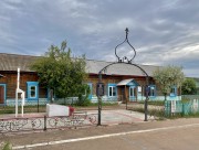 Церковь Николая Чудотворца (старая), Вид со стороны поклонного креста<br>, Тарбагатай, Тарбагатайский район, Республика Бурятия