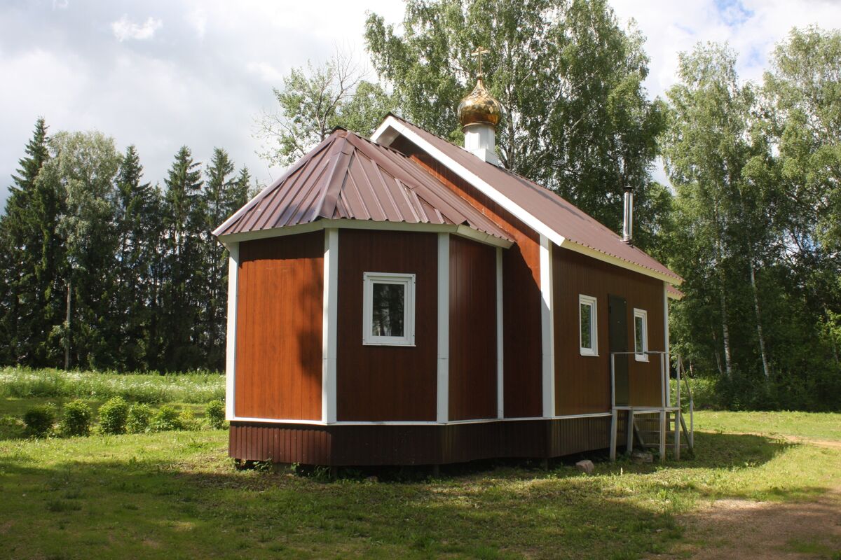Церковь Грузинской иконы Божией Матери (новая), Грузины (Торжокский район и г. Торжок, Тверская область). фасады