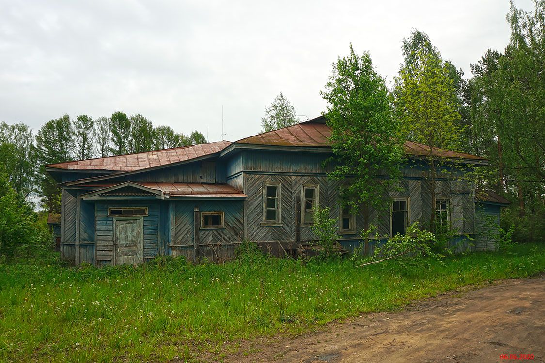 Неизвестная церковь из Рождественского погоста (Кезадра), Брусово (Удомельский городской округ, Тверская область). фасады