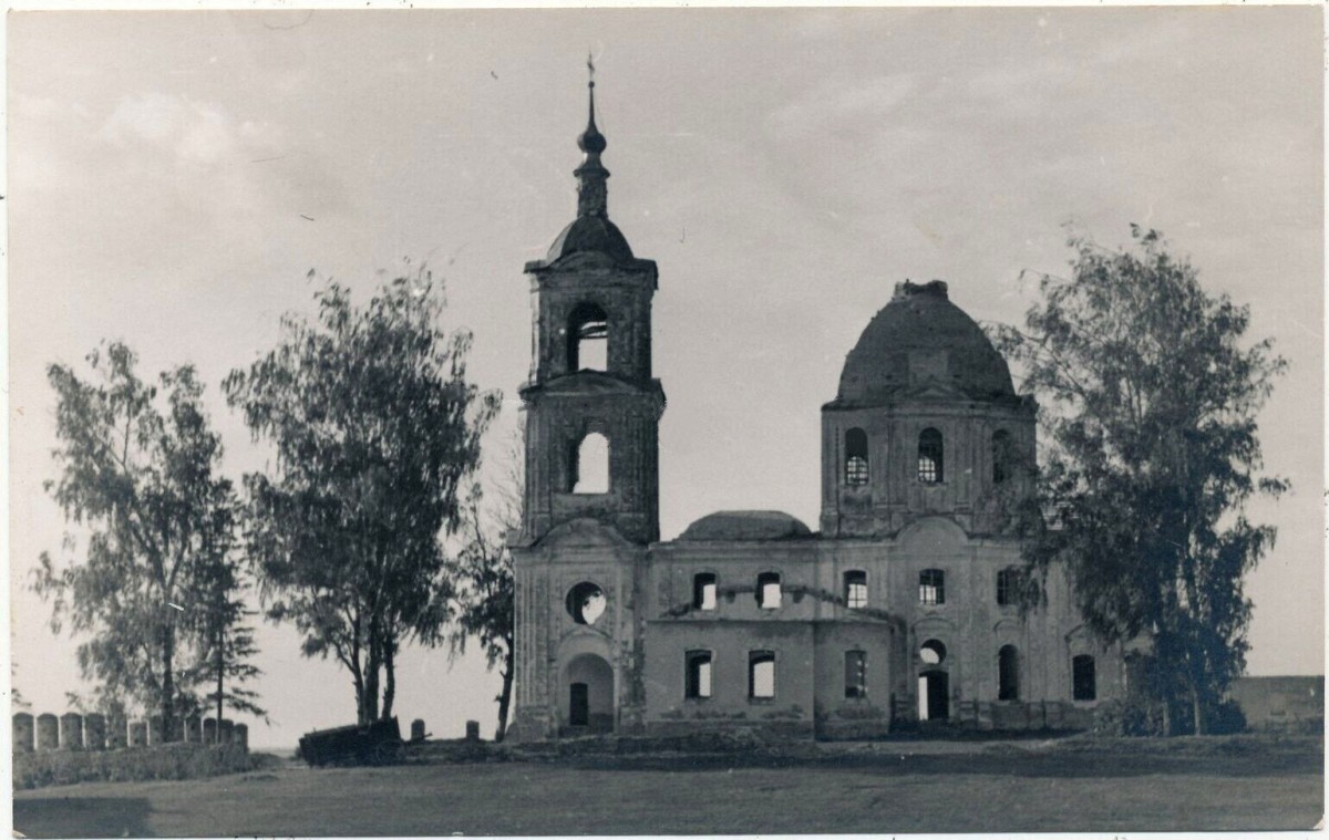 Церковь Казанской иконы Божией Матери, Лучеса (Починковский район, Смоленская область). архивная фотография, Южный фасад. Фото 1941 г. с аукциона e-bay.de
