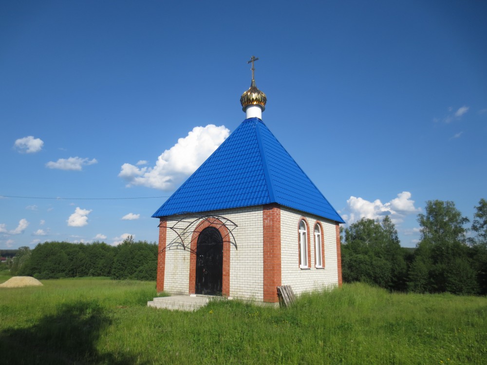 Никольск. Неизвестная часовня на Дмитриевском кладбище. фасады