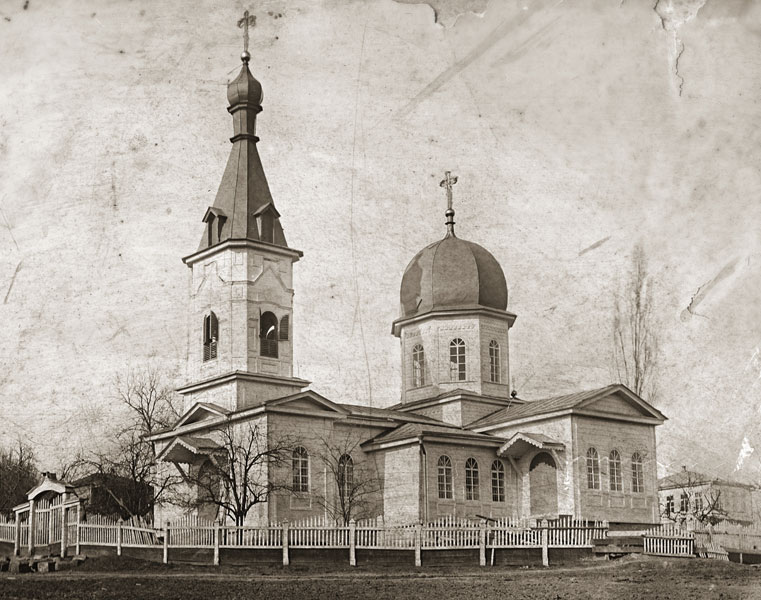 Церковь Николая Чудотворца, Саратовская (Горячий Ключ, город, Краснодарский край). архивная фотография, Станичный Свято-Никольский храм, сгоревший в ночь на Троицу в 1928 году