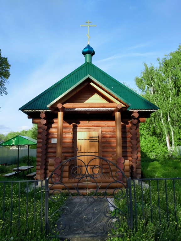 Часовня Успения Пресвятой Богородицы, Курово (Луховицкий городской округ, Московская область). фасады