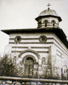 Валя-Сякэ. Церковь Михаила и Гавриила Архангелов