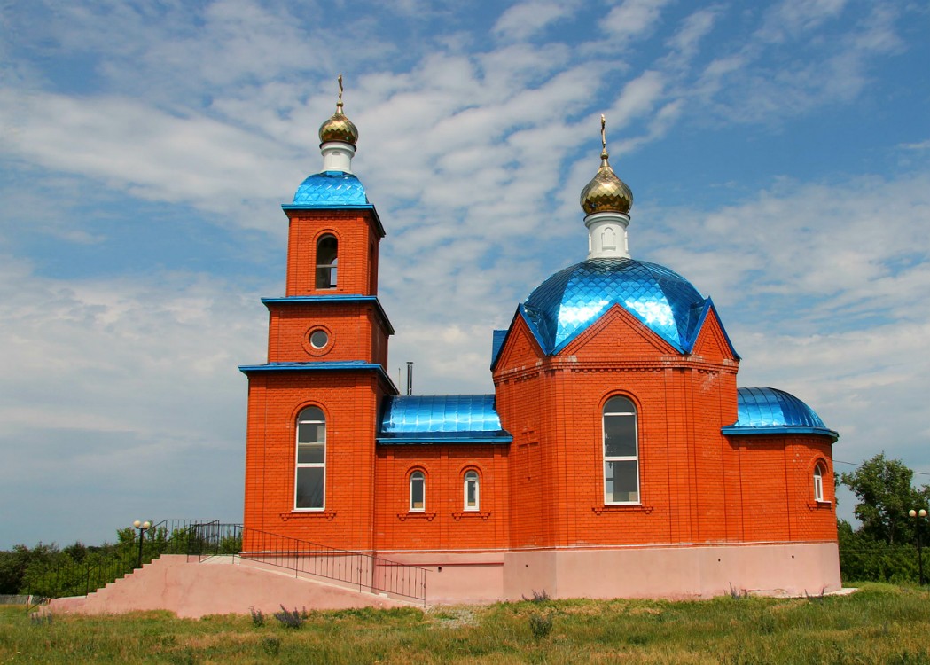Чесменка. Церковь Михаила Архангела. фасады