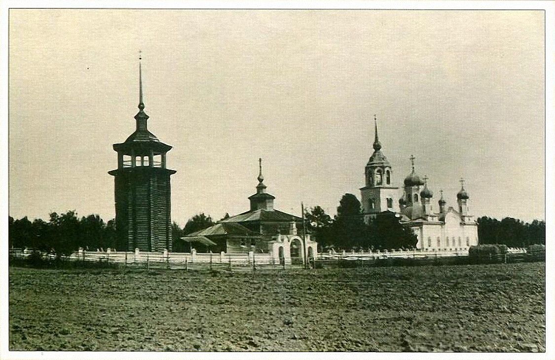 Церковь Успения Пресвятой Богородицы (деревянная), Кичменгский Городок (Кичменгско-Городецкий район, Вологодская область). архивная фотография, Старинное фото из фондов Кичменгско-Городецкого районного краеведческого музея