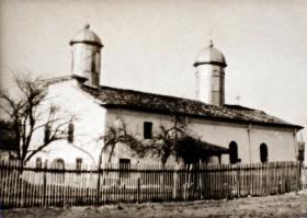 Канлия. Церковь Михаила и Гавриила Архангелов и Нектария Эгинского