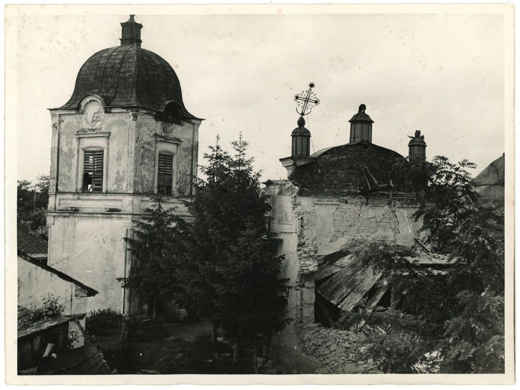 Церковь Николая Чудотворца (утраченная), Плоешти (Прахова, Румыния). архивная фотография, Храм после бомбардировки 24.04.1944 г. Фото с аукциона e-bay.de