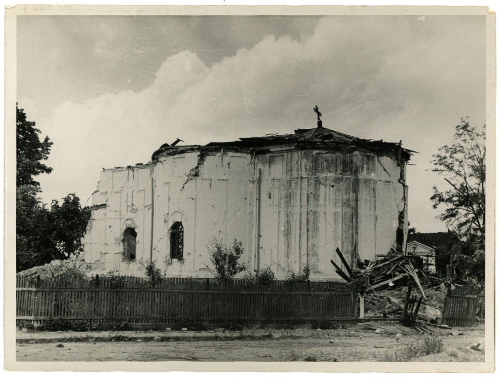 Церковь Илии Пророка, Плоешти (Прахова, Румыния). архивная фотография, Храм после бомбардировки 24.04.1944 г. Фото с аукциона e-bay.de
