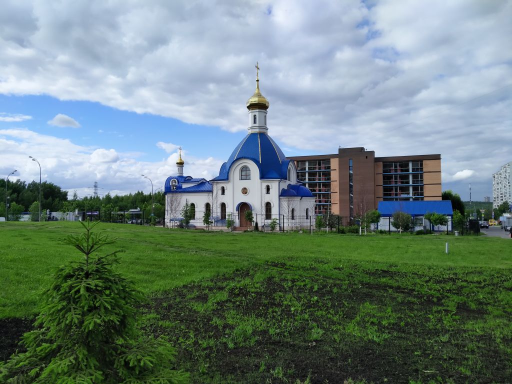 Церковь Илии Пророка в Северном Бутове (новая), Северное Бутово (Юго-Западный административный округ (ЮЗАО), г. Москва). фасады