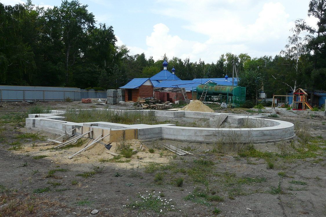 Церковь Успения Пресвятой Богородицы (строящаяся), Челябинск (Челябинск, город, Челябинская область). дополнительная информация, Фундамент будущего храма (вид с юго-востока)