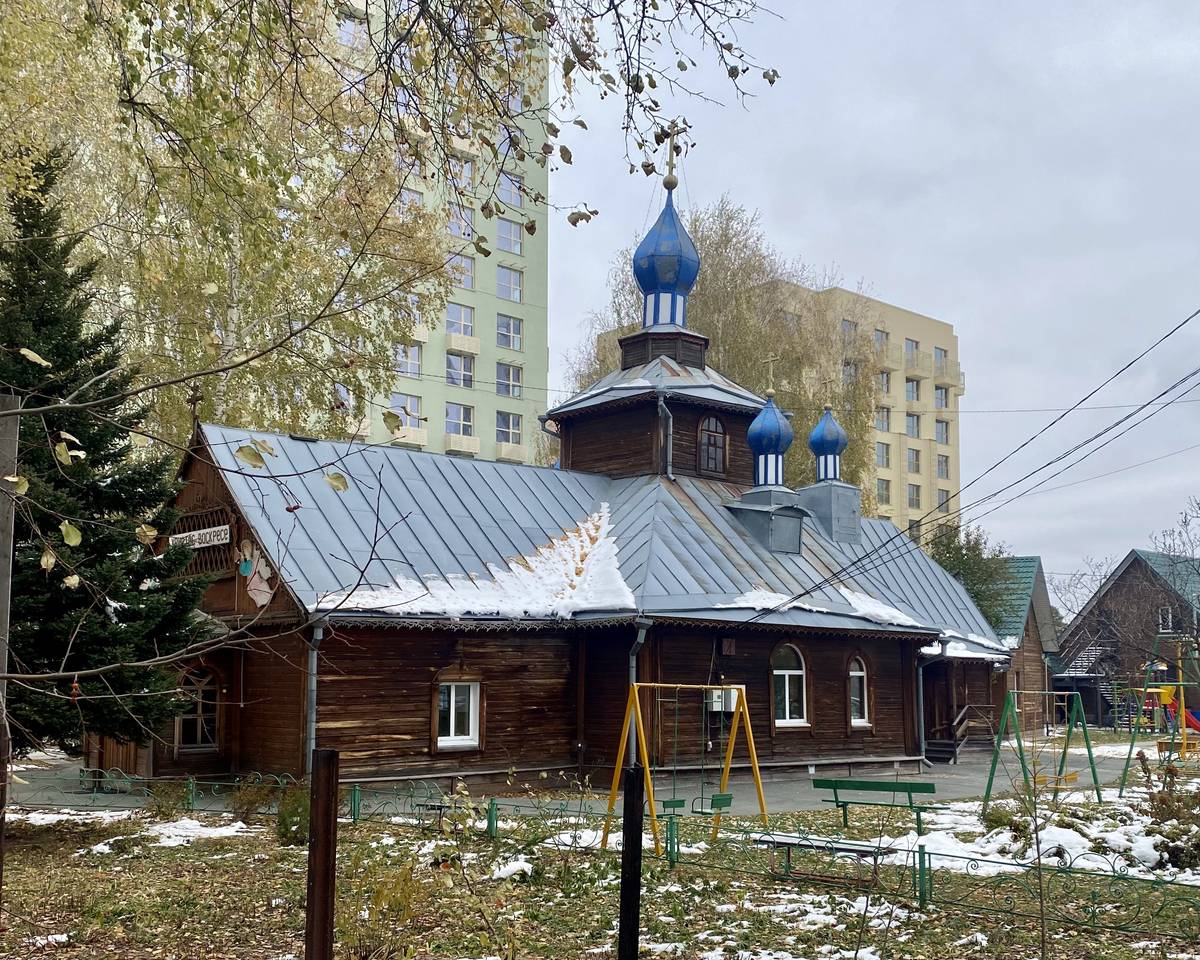 Церковь Петра и Павла, Южный (Барнаул, город, Алтайский край). фасады, Вид с запада