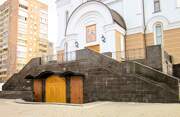 Церковь Кирилла и Мефодия в Ростокине, Западное крыльцо храма<br>, Москва, Северо-Восточный административный округ (СВАО), г. Москва