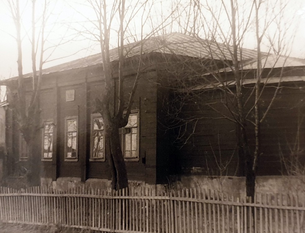 Церковь Димитрия Солунского, Дмитровцы (Коломенский городской округ, Московская область). документальные фотографии, В 1978 г. в сохранявшейся тогда церкви Дмитрия Солунского располагалась школа