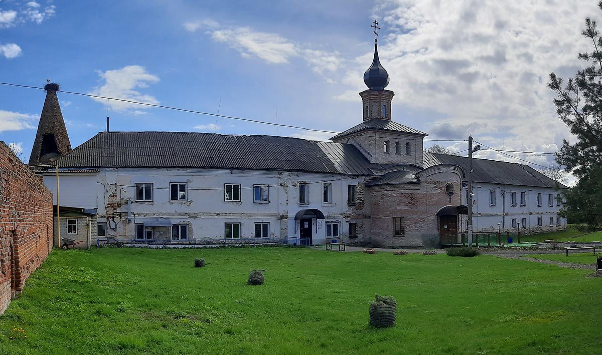 фасады. Спасо-Преображенский монастырь. Церковь Всех Святых в келейном корпусе, Севск (Севский район, Брянская область)