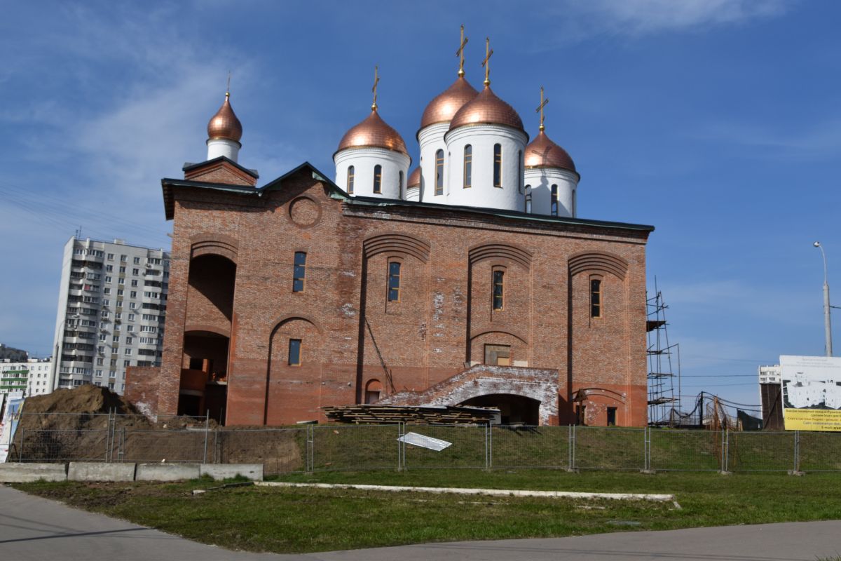 Люблино. Церковь Воскресения Словущего в Марьинском парке. фасады