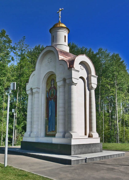 Неизвестная часовня, Трасса М11, 562-й км (Чудовский район, Новгородская область). фасады