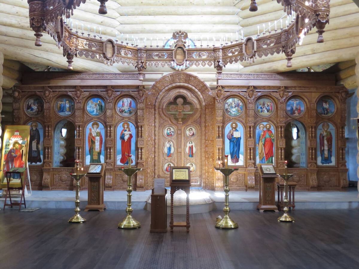Церковь Петра и Павла в Люблино (новая), Люблино (Юго-Восточный административный округ (ЮВАО), г. Москва). интерьер и убранство