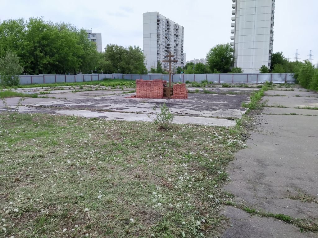 Церковь Паисия Святогорца в Выхине (строящаяся), Выхино-Жулебино (Юго-Восточный административный округ (ЮВАО), г. Москва). документальные фотографии, место строительства храма