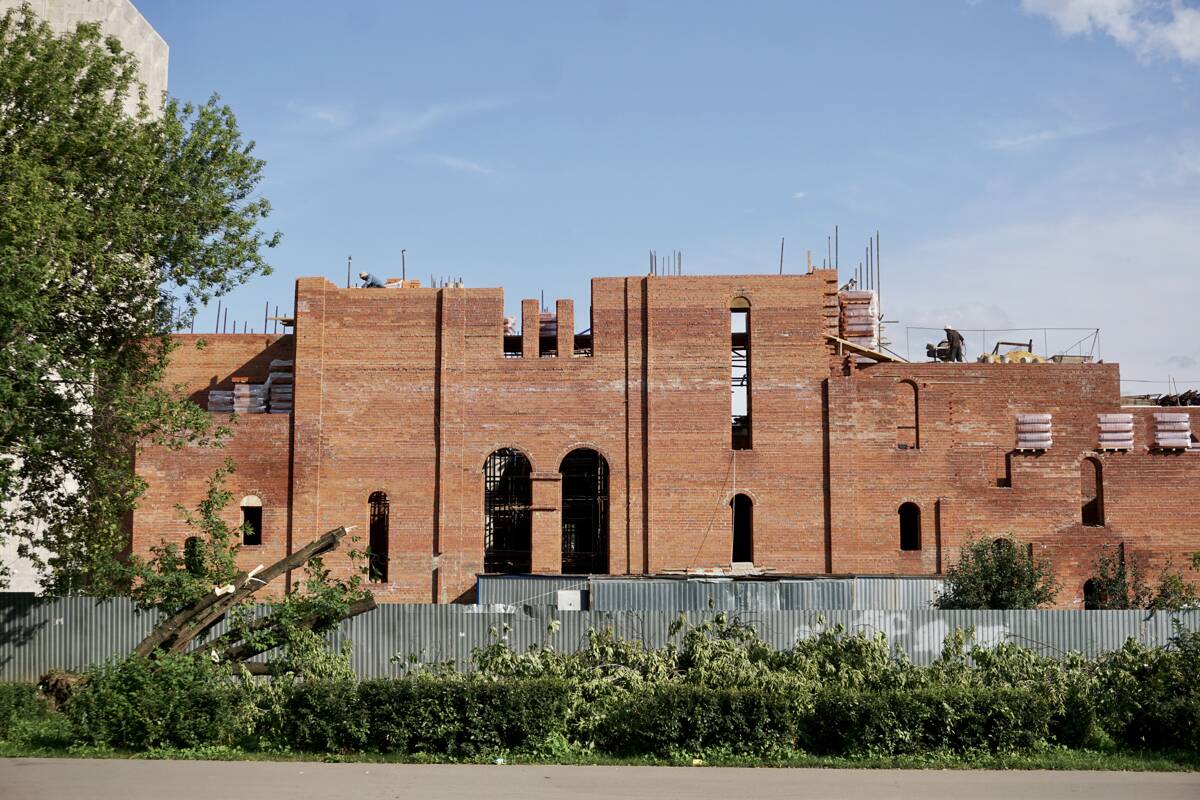 Церковь Паисия Святогорца в Выхине (строящаяся), Выхино-Жулебино (Юго-Восточный административный округ (ЮВАО), г. Москва). документальные фотографии