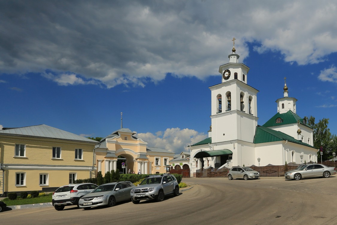Церковь Преображения Господня (новая), Полотняный Завод (Дзержинский район, Калужская область). фасады