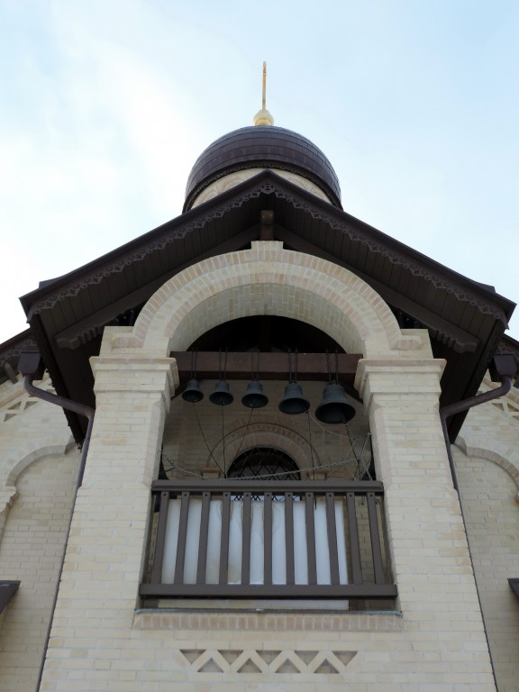 Церковь Серафима Саровского, Новоселье (Ломоносовский район, Ленинградская область). фасады