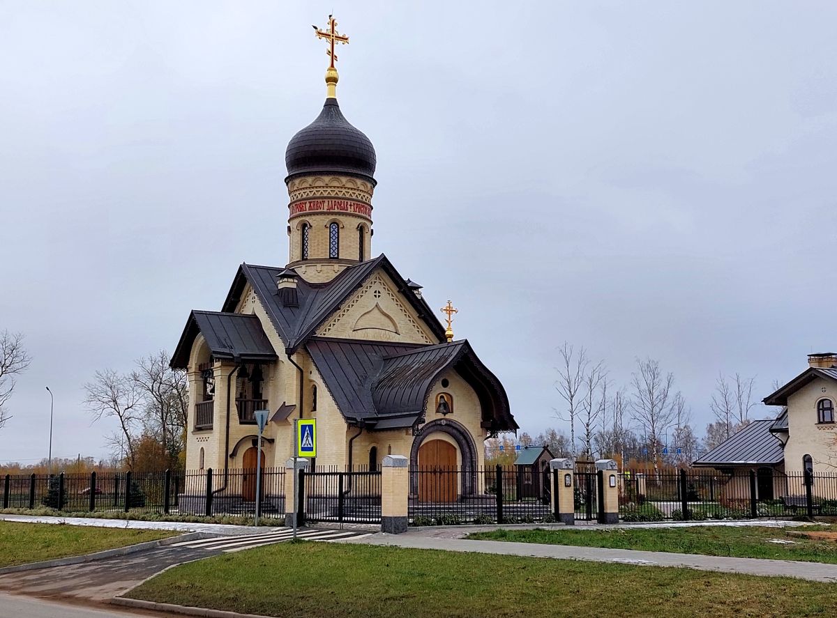 Церковь Серафима Саровского, Новоселье (Ломоносовский район, Ленинградская область). фасады