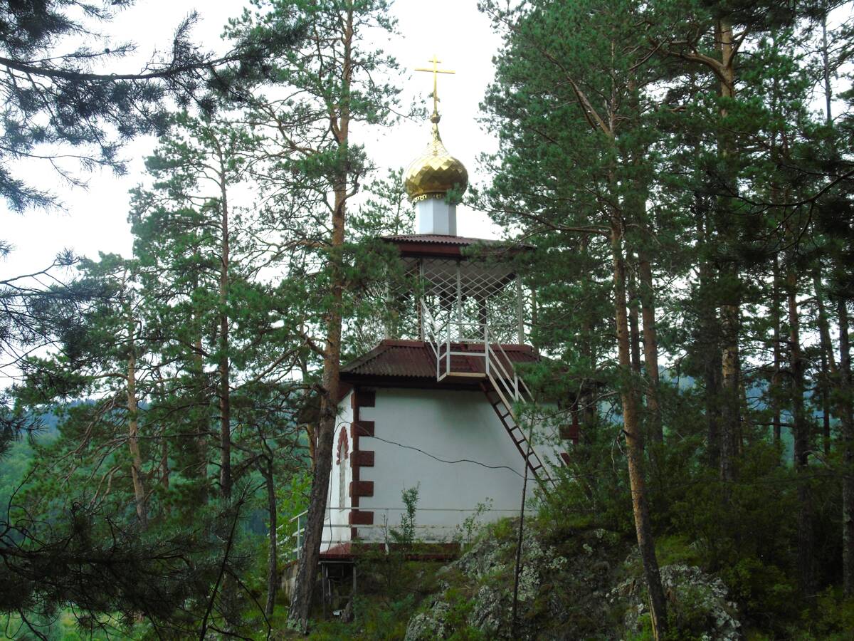 Часовня Владимира равноапостольного, Чуйский тракт, 478-й км (Майминский район, Республика Алтай). фасады