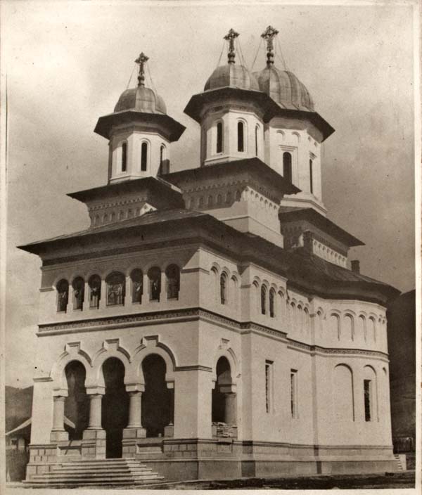 Церковь Михаила и Гавриила Архангелов, Трэйстени (Прахова, Румыния). архивная фотография, Частная коллекция. Фото 1930-х годов
