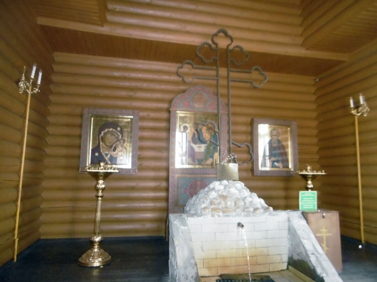 Часовня Сергия Радонежского в Копосове, Сормовский район (Нижний Новгород, город, Нижегородская область). интерьер и убранство, Внутреннее убранство часовни с источником