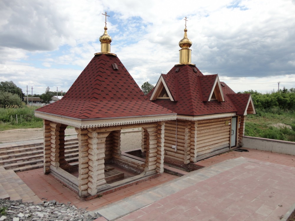 Часовня-купальня на святом источнике Михаила Архангела, Суходол (Сергиевский район, Самарская область). фасады