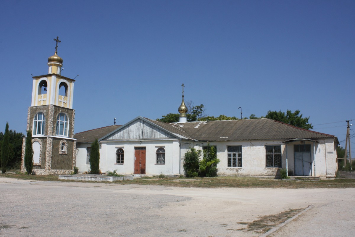 Церковь Кирилла Туровского, Медведево (Черноморский район, Республика Крым). фасады