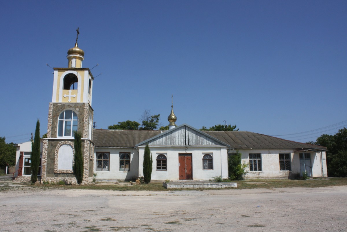 Церковь Кирилла Туровского, Медведево (Черноморский район, Республика Крым). фасады