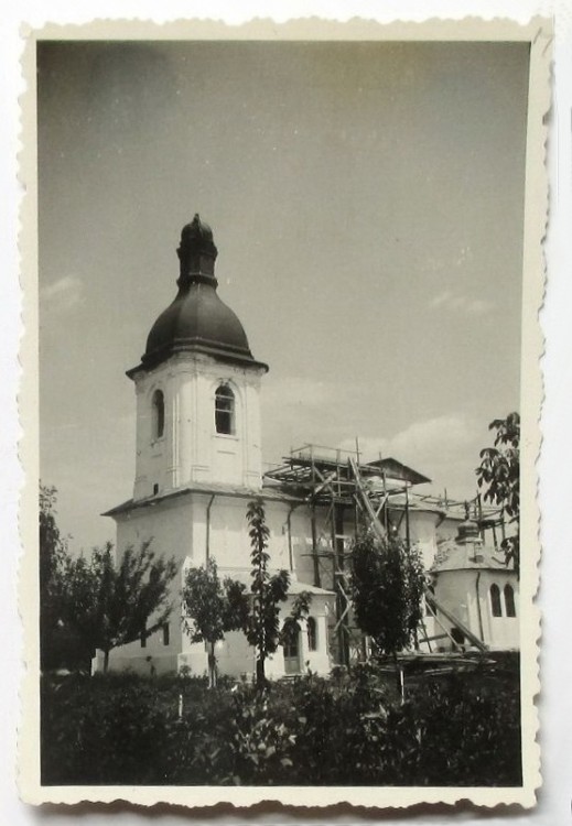 Хуши. Собор Петра и Павла. архивная фотография, Храм после землетрясения 1940 г. Фото 1941 г. с аукциона e-bay.de