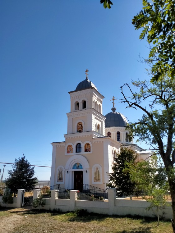 Церковь Матфея апостола, Митяево (Сакский район, Республика Крым). фасады