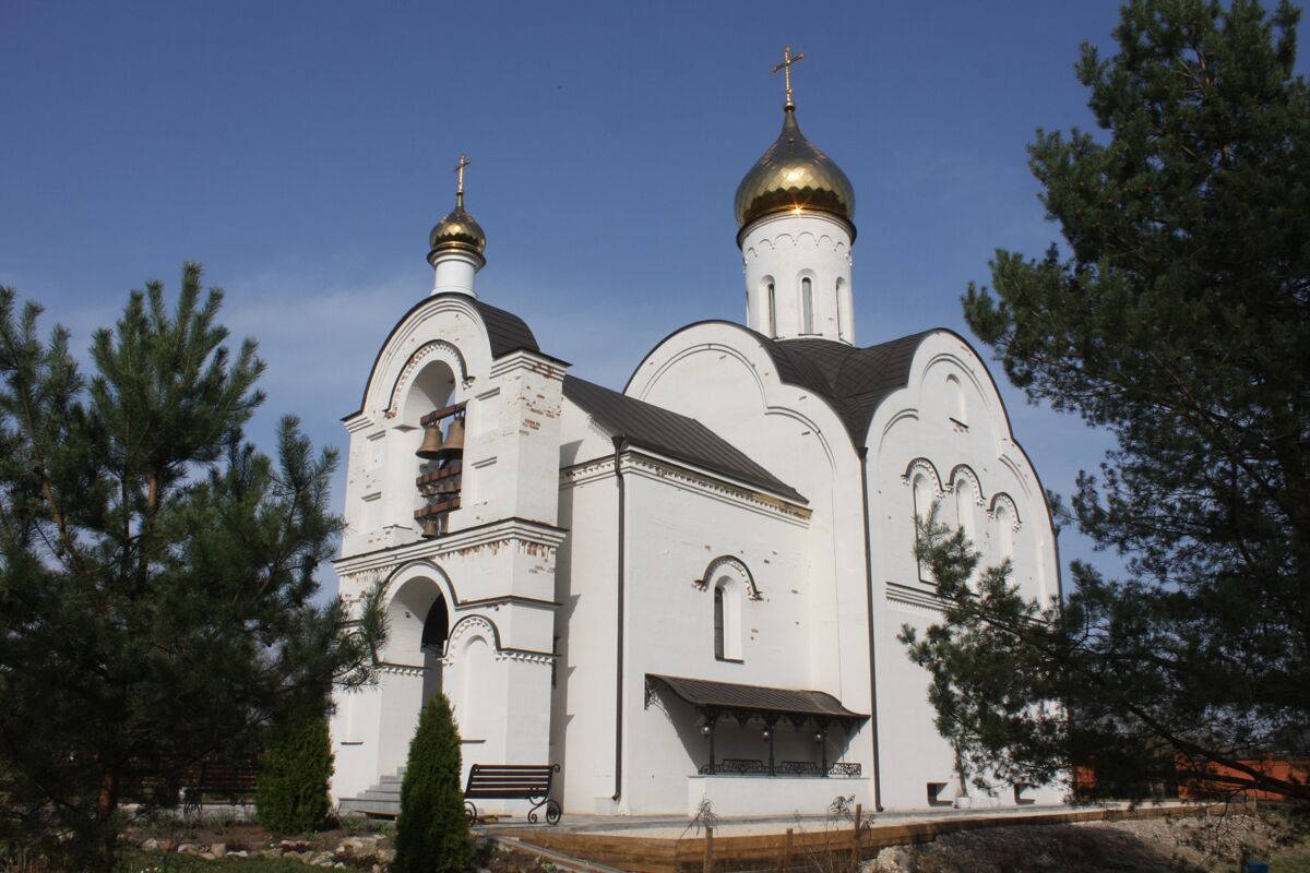 Клыковская Мироносицкая женская община. Церковь Жён-мироносиц, Клыково (Козельский район, Калужская область). фасады