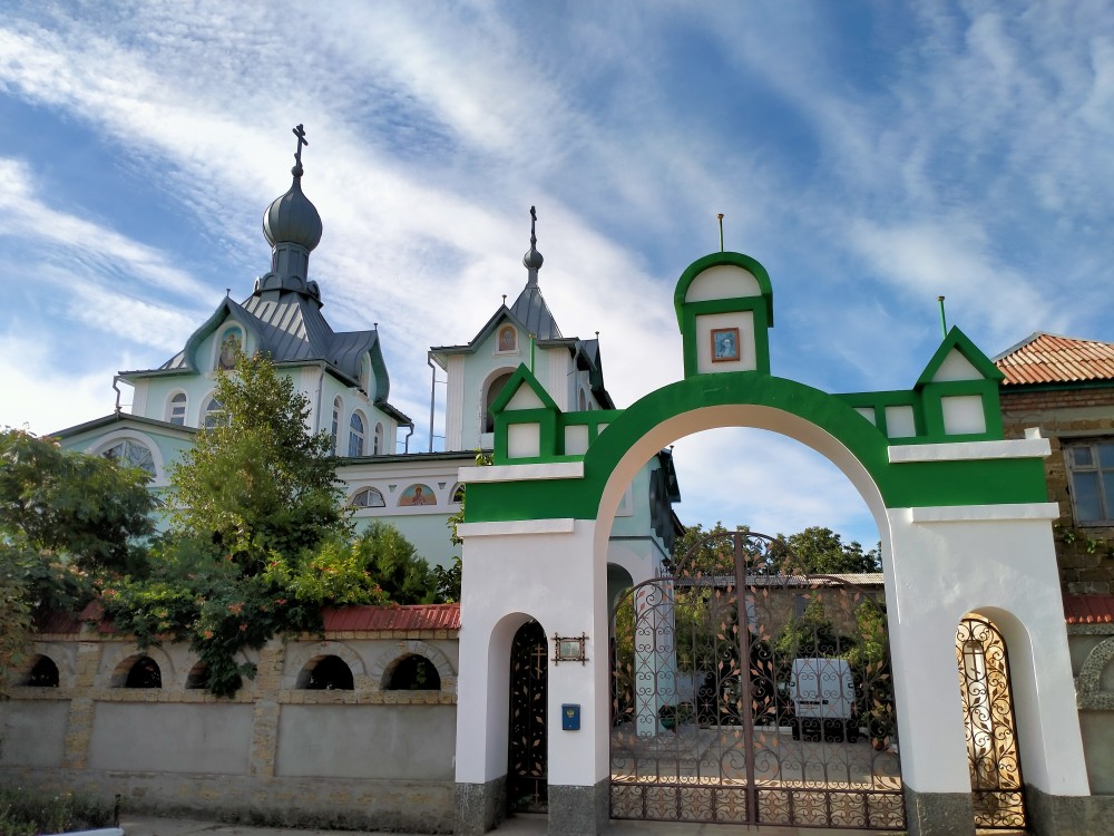 Церковь Серафима Саровского, Ковыльное (Раздольненский район, Республика Крым). фасады
