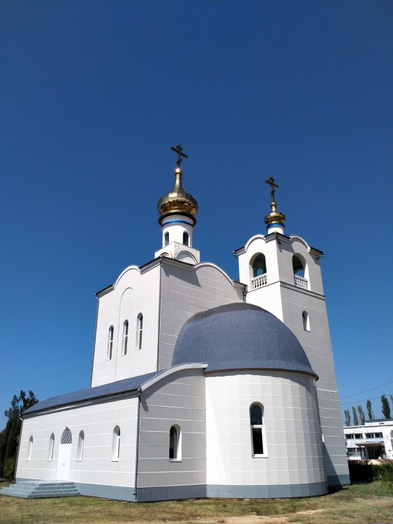 Фрунзе. Церковь Рождества Пресвятой Богородицы. фасады