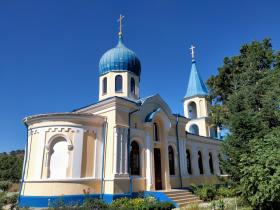 Мирное. Церковь Воскресения Христова