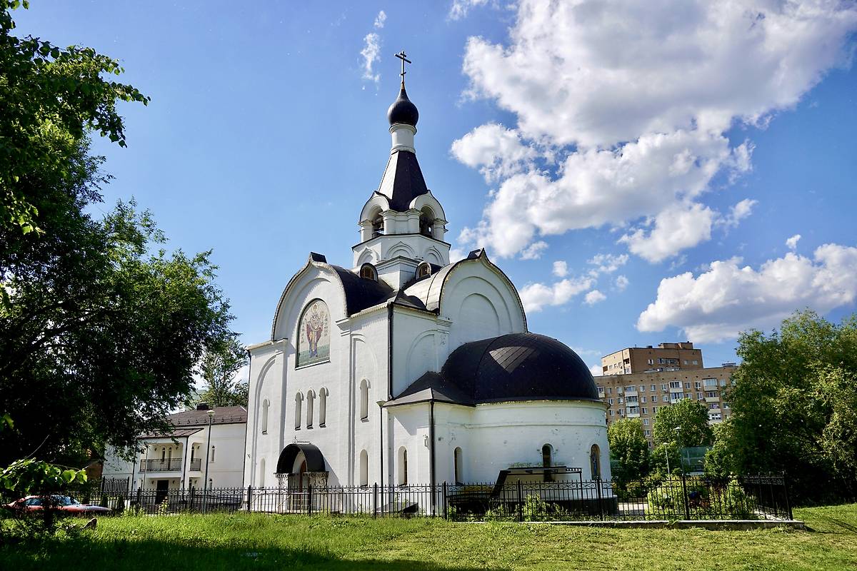 фасады. Церковь Спиридона Тримифунтского в Филях, Фили-Давыдково (Западный административный округ (ЗАО), г. Москва)