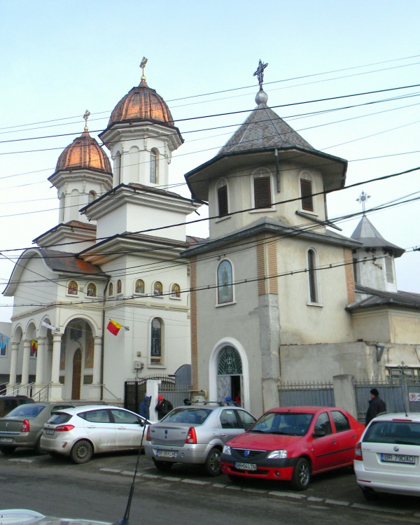 Церковь Параскевы Сербской, Брэила (Брэила, Румыния). фасады