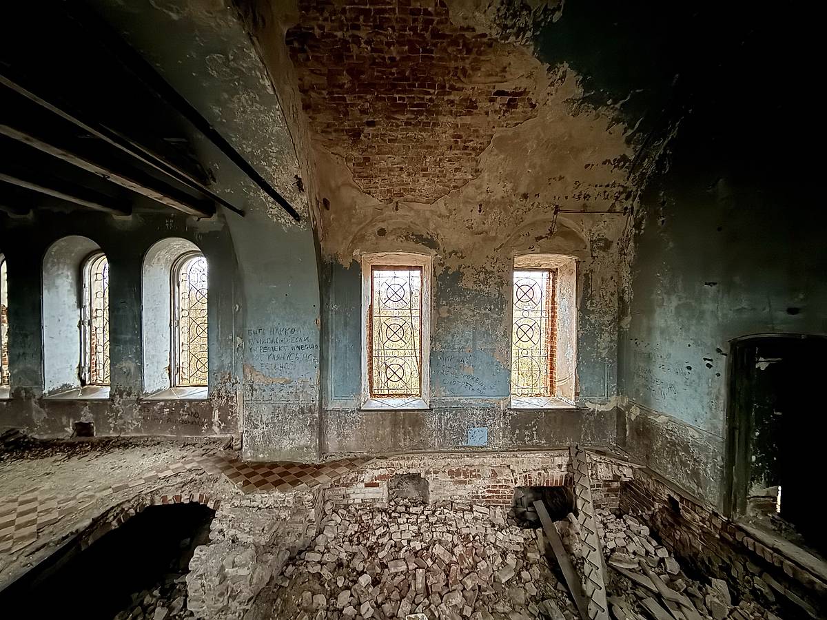 Южная стена трапезной, интерьер и убранство. Церковь Троицы Живоначальной, Сусанино (Сусанинский район, Костромская область)