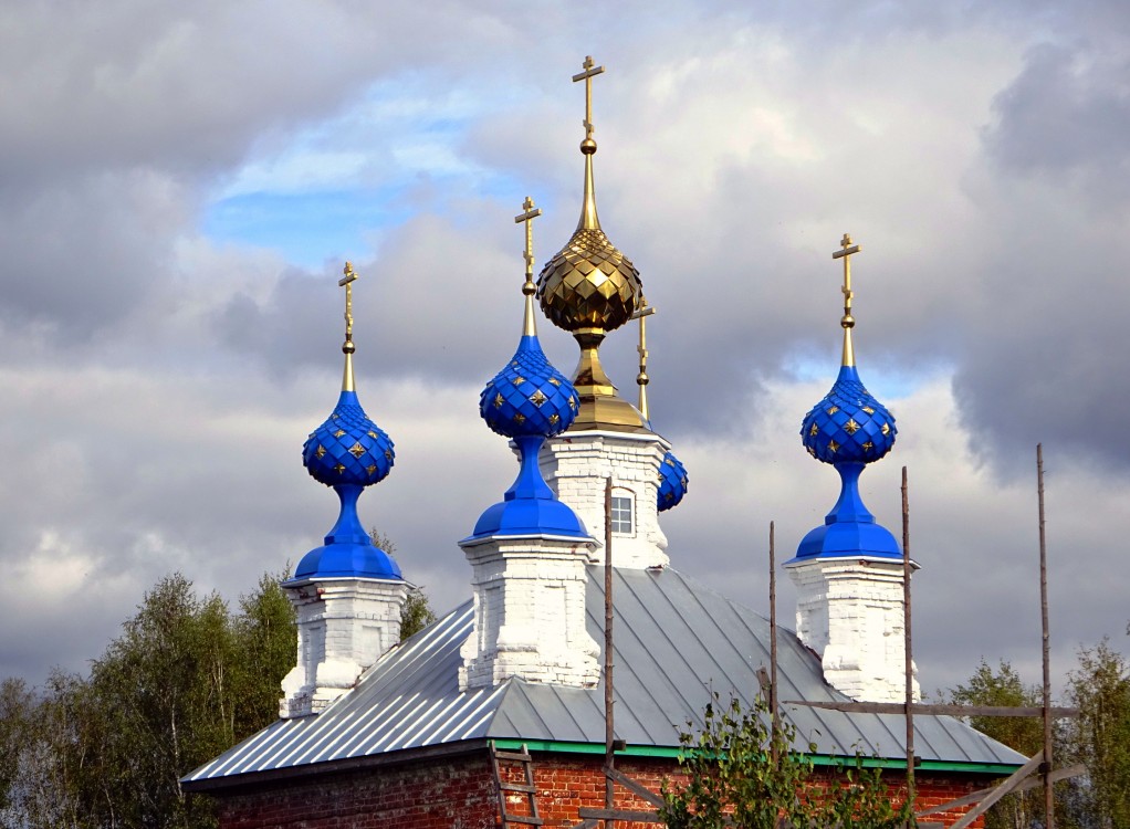 Церковь Покрова Пресвятой Богородицы, Жданово (Костромской район, Костромская область). архитектурные детали
