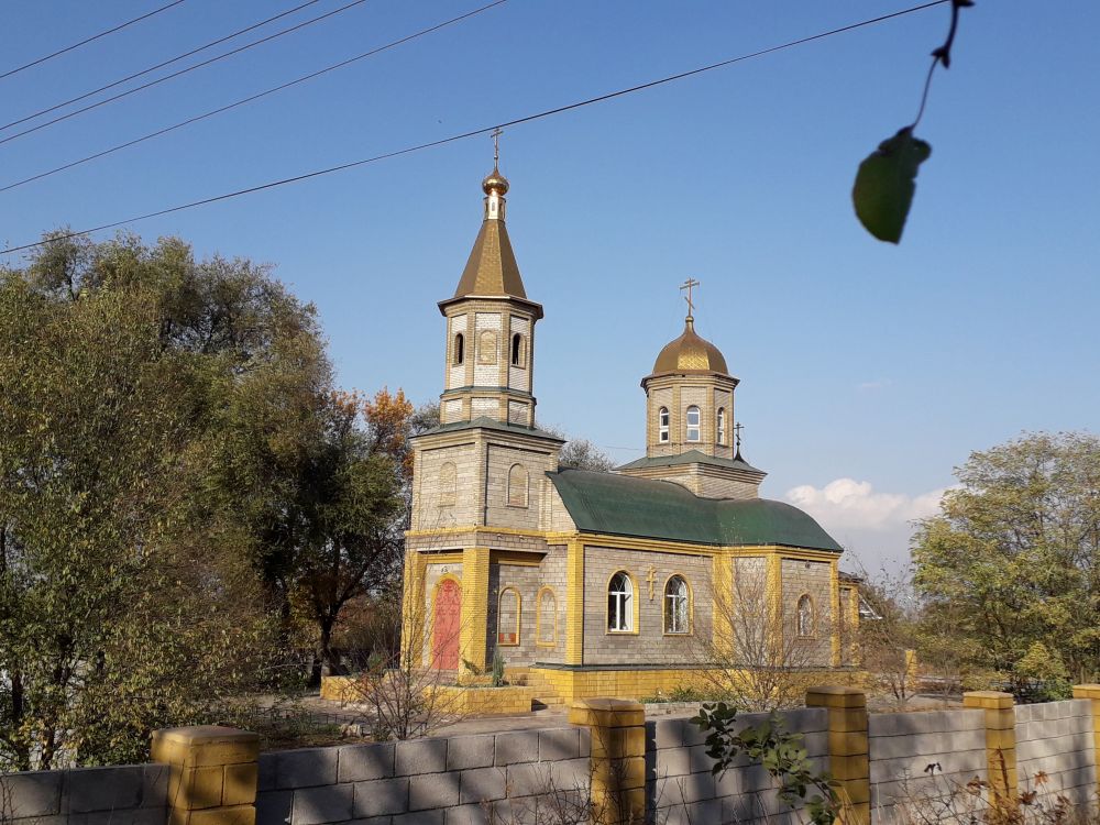 Административный. Церковь Серафима Саровского. фасады