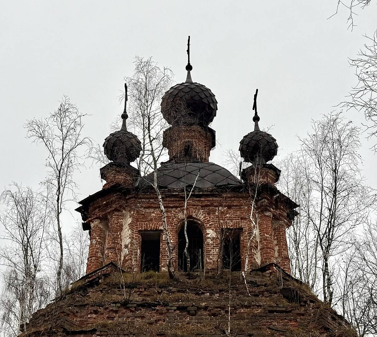 Восьмерик, вид с юга, архитектурные детали. Церковь Троицы Живоначальной, Троицкое (Сусанинский район, Костромская область)