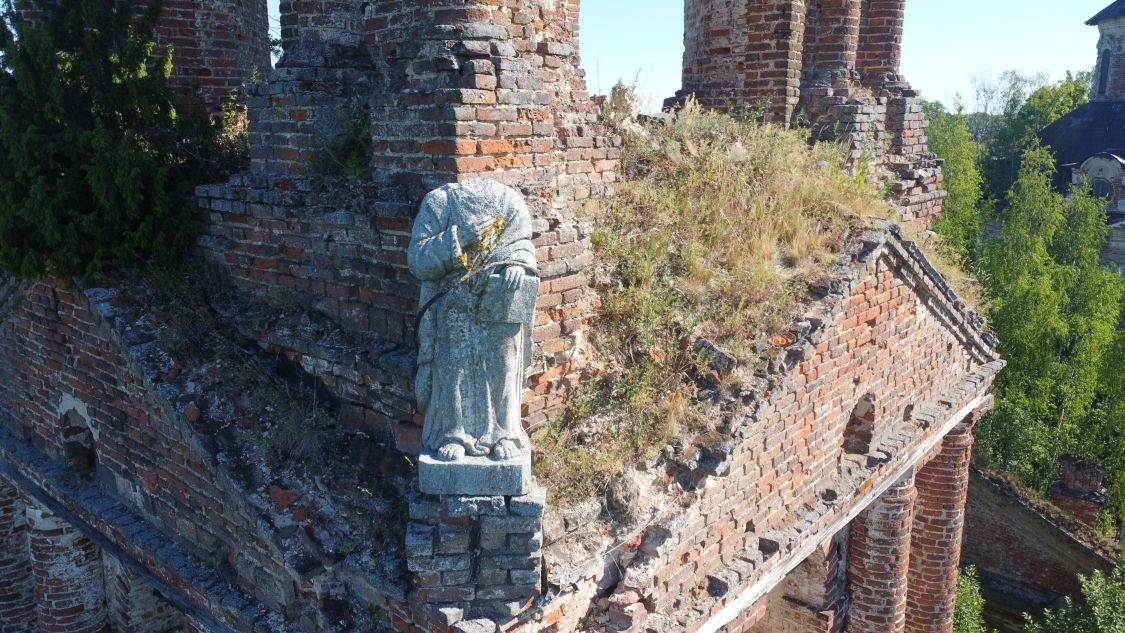 Церковь Спаса Нерукотворного Образа, Готовцево, урочище (Галичский район, Костромская область). архитектурные детали