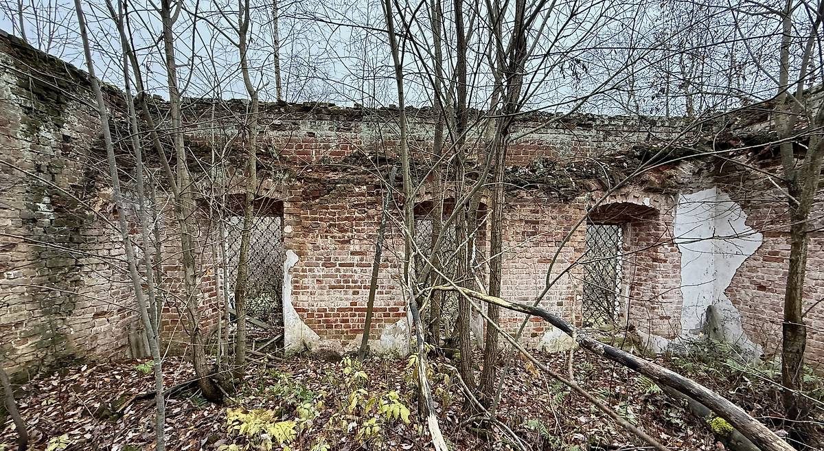 Южная стена трапезной, интерьер и убранство. Церковь Покрова Пресвятой Богородицы, Насакино (Сусанинский район, Костромская область)