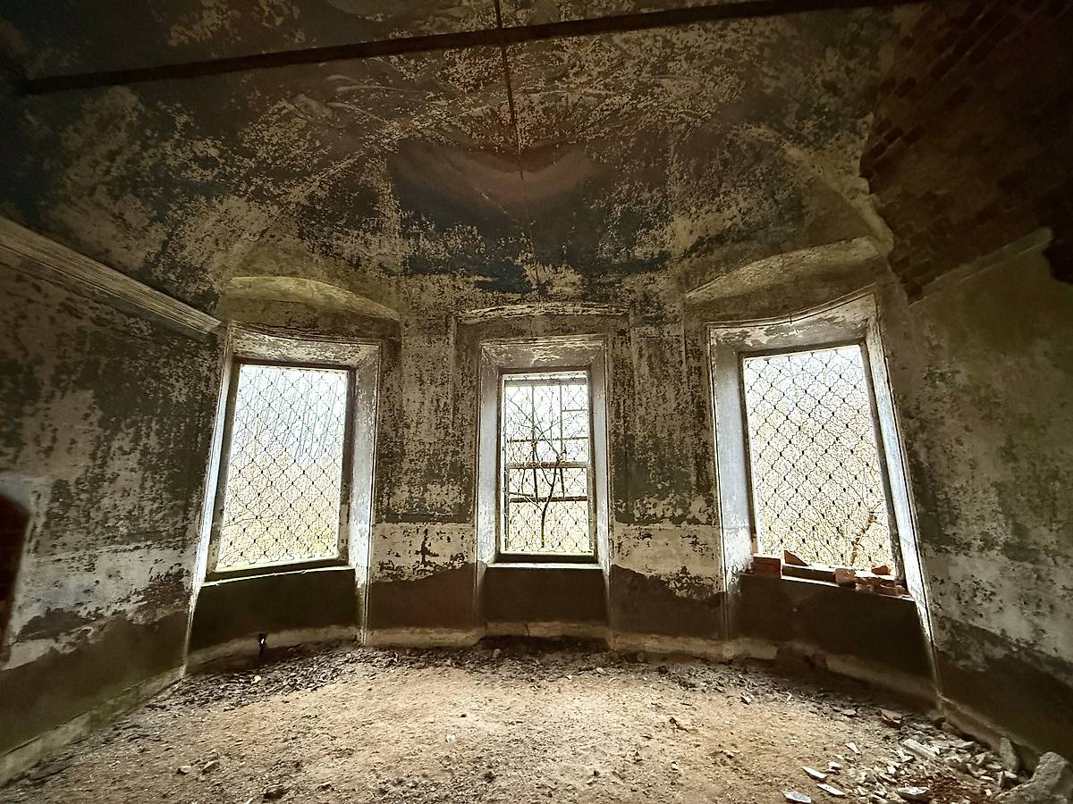 Алтарь, вид с запада, интерьер и убранство. Церковь Покрова Пресвятой Богородицы, Насакино (Сусанинский район, Костромская область)